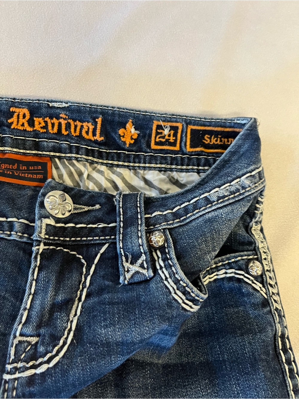 Rock Revival Celinda Skinny Jeans 24 Blue Fleur de Lis Embellished Stretch - Picture 4 of 10